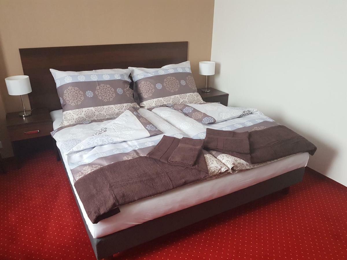Wellness Hotel Harmonie Třeboň Dış mekan fotoğraf